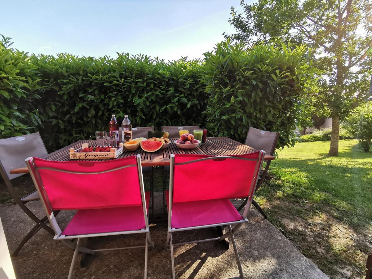 Au 11 T3 Duplex, Village Vacances, Piscines, Parking Saint-Geniez-d'Olt Luaran gambar
